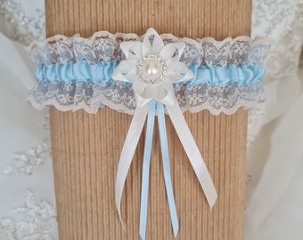 Strumpfband mit Spitze und organza