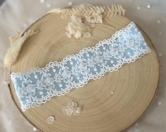 Romantic blue lace bridal garter, bridal jewelry accessory, gift for bride, something blue, wedding tradition