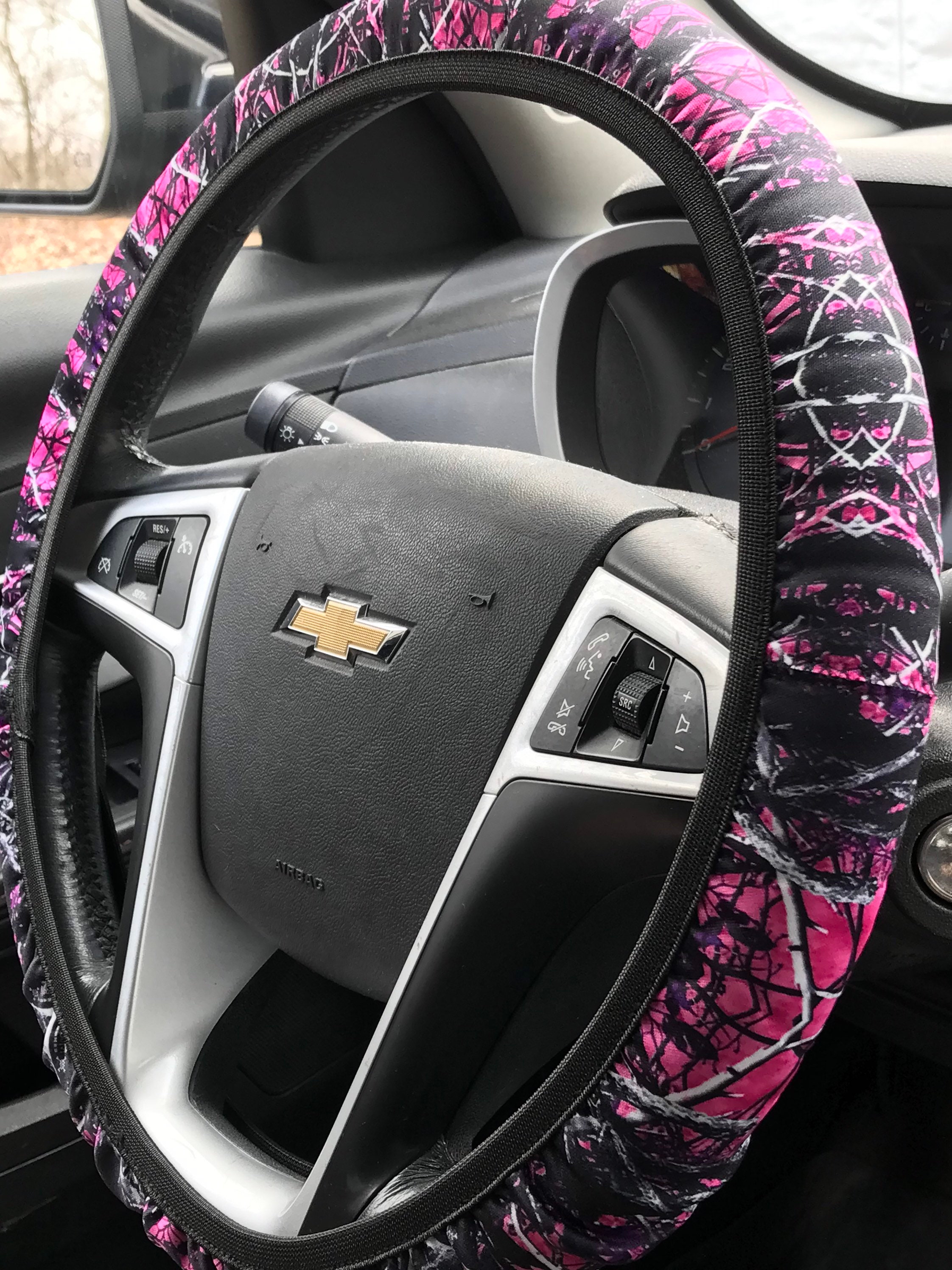 Muddy Girl Camo Pattern Steering Wheel Cover