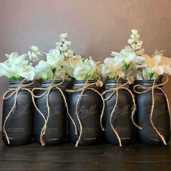 Black Painted Mason Jar Decor, Farmhouse Home Decor, Centerpieces for Graduation Party, Black Wedding Decor, Decor for Bridal Shower, Gift