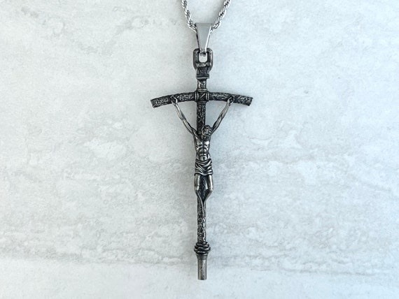 Collana Cattolica Con Ciondolo Papa E Ali D'angelo: Gioiello Religioso Personalizzabile Con Foto In Acciaio E Zirconi