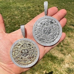 Enorme colgante con medallón del dios del sol maya del calendario azteca MOISSANITE, plata esterlina maciza 925, acabado en oro de 14 k o rodio, ¡PASA EL PROBADOR DE DIAMANTES!