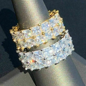 Herren Damen Princess Cut Tennis Band Hochzeit Pinky Ring Simulierte Diamant Größen 5-13 Sterling Silber in Rhodium oder Gold Finish, R62 / 63