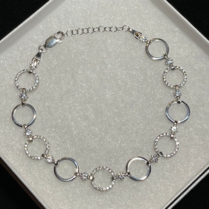 Bracelet femme en argent sterling massif 925 avec diamants glacés 10 mm, maillons ronds réglables de 7 à 8 pouces