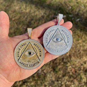 Men&#39;s MOISSANITE 925 Sterling Silver/Gold Finish Illuminati All Seeing Eye Masonic Medallion Egyptian Pyramid Pendant PASSES DIAMOND Tester!