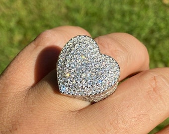 Size 7 14K Solid Yellow Gold Star With Tiny Heart Fancy CZ Ring Size 7 14K Solid Yellow Gold Star With Tiny Heart Fancy CZ Ring