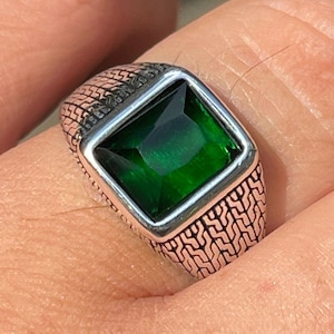 Men&#39;s Solid 925 Oxidized Sterling Silver Square Green Emerald Pinky Ring Size 7, 8, 9, 10, 11, 12, 13....R317A