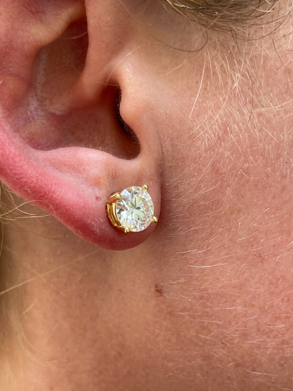 Enamel Moissanite Earring