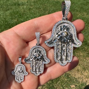 Silver hamsa pendant - Etsy 日本 Silver hamsa pendant - Etsy 日本
