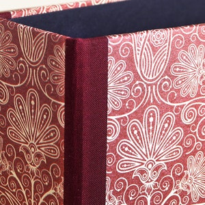 Red file folder "Fidi", Art Nouveau motif, with linen edges