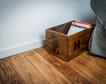 Rarity: Beautiful, antique, refurbished, oiled & waxed old wooden fruit crate/apple crate/pear crate decoration/magazine rack/shelf