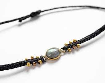 Delicate Macramé Bracelet "Labradorite" summery unisex jewelry