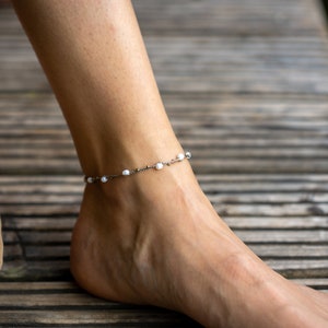 Delicate Macramé Anklet Pearl summery jewelry image 1