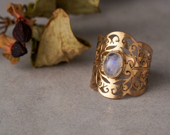 Messing Ornament Ringe mit verschiedenen Steinen, goldener Boho Schmuck verschnörkelt