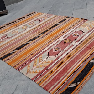 Handmade Wool Kilim Rug: Soft Colors, Vintage Turkish Decor (6.3x4.7 ft