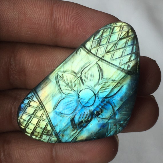Oval Shape Labradorite Cabochon Mughal Carving Multi Flashy Carving Labradorite Gemstone Size 21*31*9mm Weight 49Cts Jewelry Gemstone