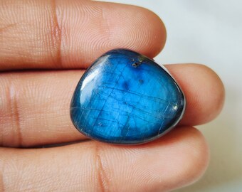 Full Blue Flashy Labradorite Smooth Cabochon Loose Gemstone Natural Gemstone Size 22x26x7 MM Wholesaler Labradorite Gift For Her