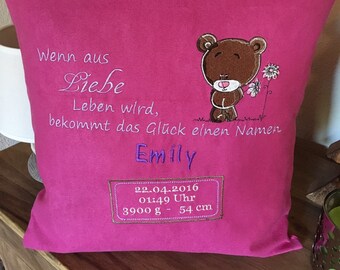 Besticktes Geburtskissen "Bär mit Blume"