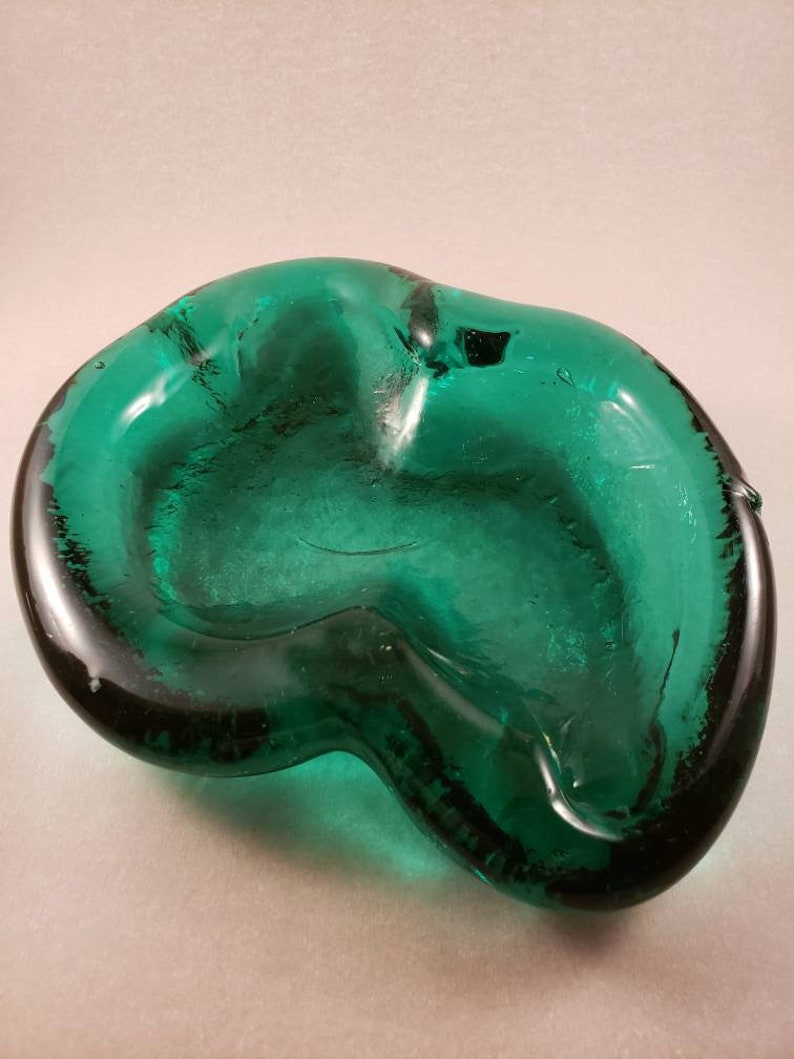 Blenko #966 Free Form dish in Sea Green