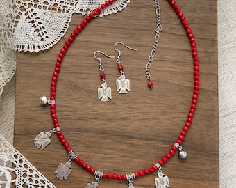 Kerstcadeau | Handgemaakte koraalrode ketting en oorbellen bezet met vogels | Oekraïense volkssieraden | Cadeau voor haar