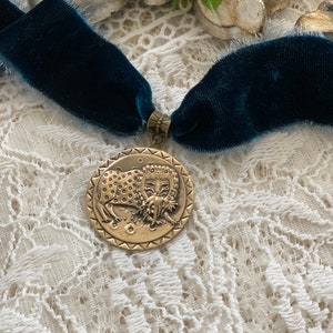 Ukrainian Choker, Ukrainian pendant necklace, Dukach Lion, Christmas gift, Blue purple velvet choker, Ukrainian folk  jewelry