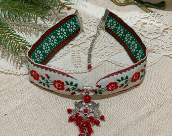 Easter Ukrainian Necklace Embroidery ribbon choker Red Easter jewelry Ukraine necklace Easter gift Red berries dukach with birds