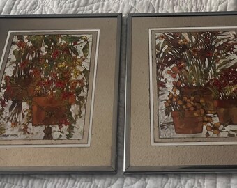 Ensemble de 2 estampes florales vintage de Lawrence Reiter, fleurs en pot, illustrations botaniques encadrées, cadres Brytone, décoration champêtre