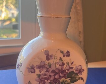Jarrón de porcelana japonesa vintage, 20 cm, diseño floral violeta, ribete dorado, decoración rústica de mediados de siglo.