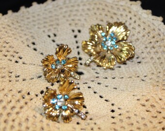 Vintage Gold Tone Floral Brooch and Earrings Set | Aqua Rhinestone Costume Jewelry