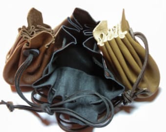 Medieval leather bag made of high-quality cowhide nappa leather. Choice of colors (black, brown, light brown).