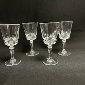 Vintage Wine Glasses Luminarc France Arc Victoria Pattern Set of 4