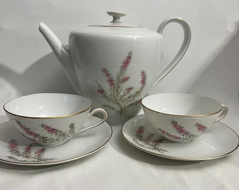 HUTSCHENREUTHER Teapot with a pair of Flat Cups & Saucers