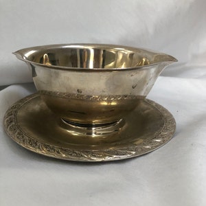 Vintage WM Rogers Silver Plated Gravy Boat