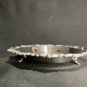 Antique silver round tray with feet - Etsy 日本 Antique silver round tray with feet - Etsy 日本