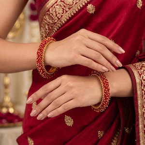Traditionella armband med röda pärlor, indiska bröllopssmycken, handgjorda, guldfinish, lättviktiga