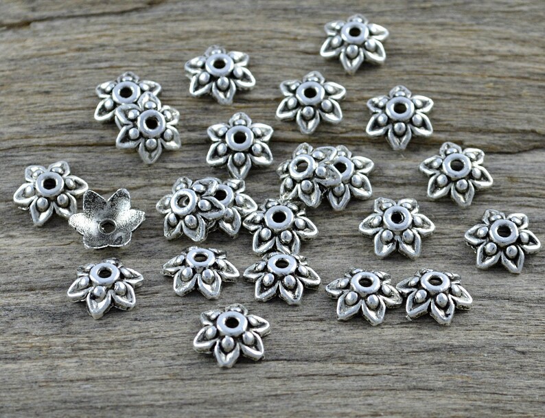 20 Perlenkappen Blümchen, antik Silber 10 mm Perlen Kappen Bild 1