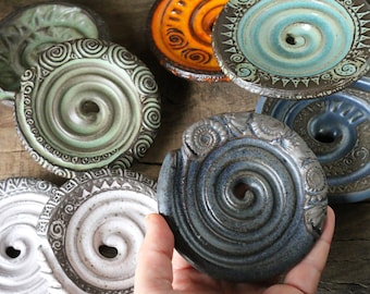 Seifenschale "Seifenschnecke" (schwarzer Ton) / Keramik-Seifenablage