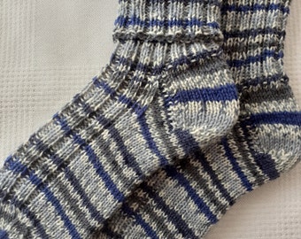 dicke Socken handgestrickt Strümpfe Sofasocken Gr. 38 39 warme Wollsocken blau grau