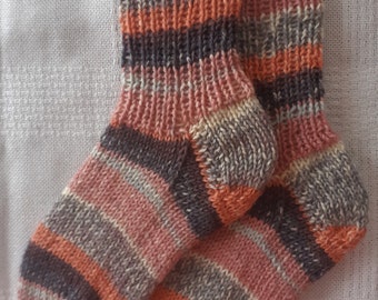 dicke Socken handgestrickt Kinder Sofasocken Gr. 29 30 warme Wollsocken Kindersocken rosa lachs