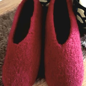 Felt slippers several sizes dark red felt shoes slippers felted 100% wool slippers felt slippers felt slippers slippers