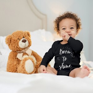 Body de bebé con estampado Body de bebé en diferentes colores &quot;Born to Shine&quot; Regalo para niño pequeño Algodón orgánico de manga larga