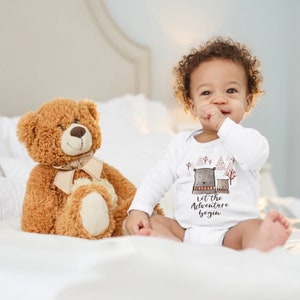Blauer-Storch Baby Body "let the Adventure begin" Bear Forest Gift for Toddler Long Sleeve Organic Cotton