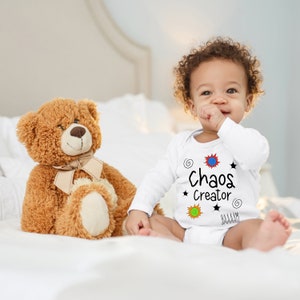 Body bébé avec body imprimé bébé en différentes couleurs « Chaos Creator, Chaos Child, Randale Rämmi Dammi » cadeau pour tout-petit