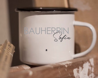 Emailletasse "Bauherrin" personalisierbar mit Name als Geschenk zum Richtfest, Einzug oder Hauskauf