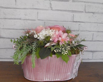 Table decoration table arrangement* rose*metal vessel