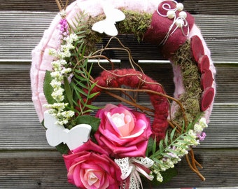 Door wreath in rose