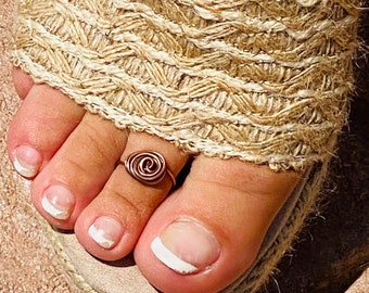 Beachy Summery Cute Copper Toe Ring-Midi Ring Wirewrap Spiral Toe Ring-Rose Toe Ring-Copper Rose Toe Ring-Comfy Toe Or Pinky Ring