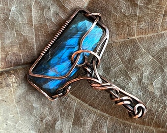 Wire wrapped copper labradorite pendant, healing crystal talisman, unisex wire wrapped pendant labradorite necklace boho hippie jewelry