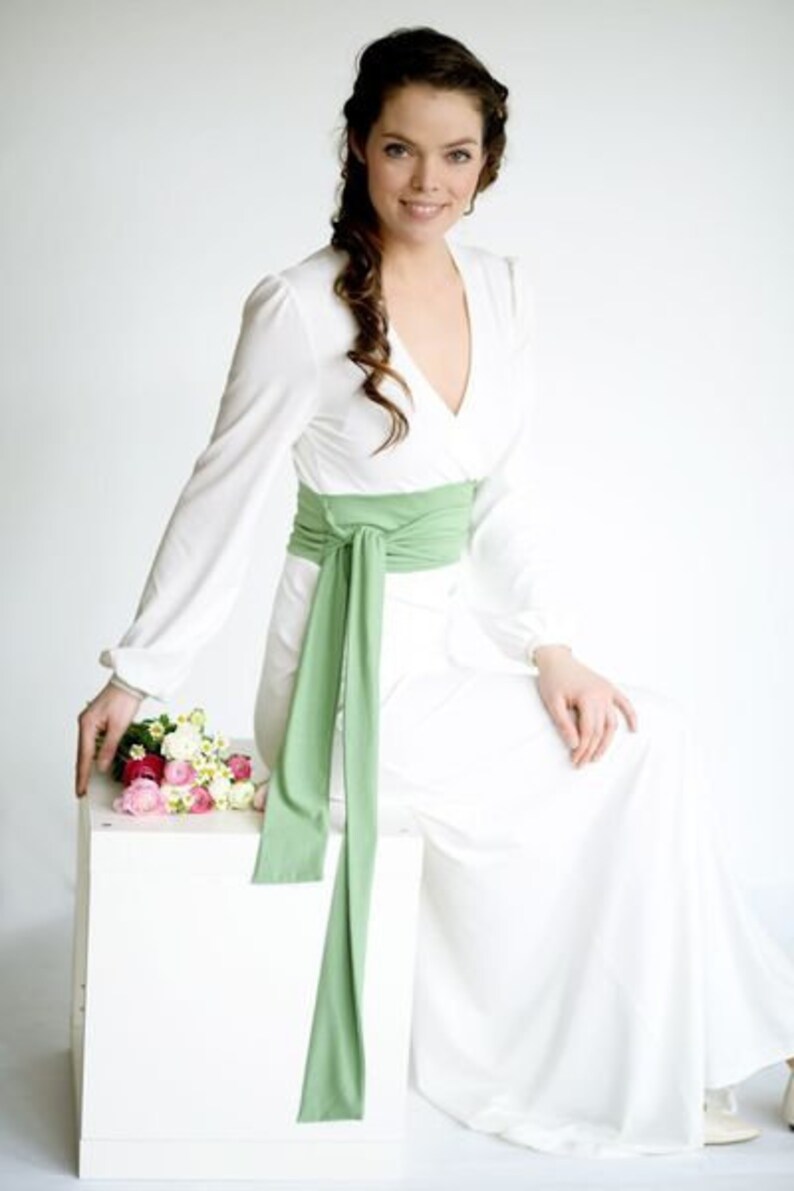 Wedding dress Lily of the valley cream apple green image 1