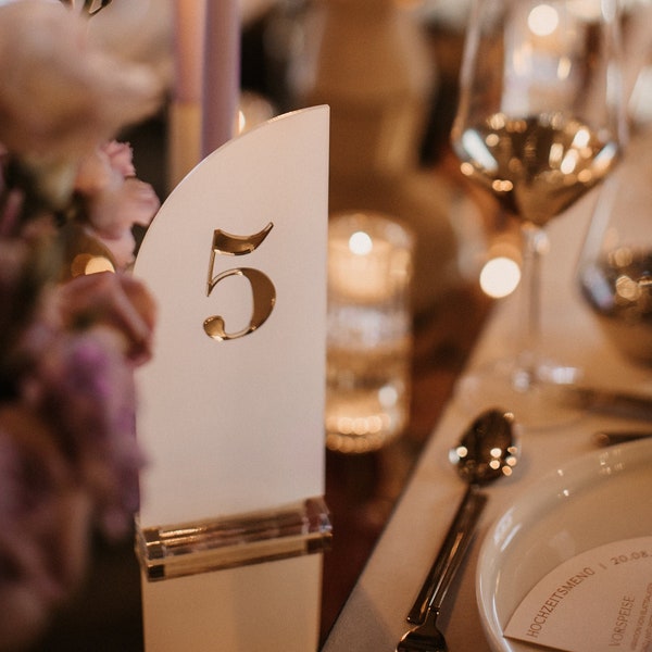 Tischnummern Hochzeit Weiß satiniert mit Gold, matt Frost Acryl - verschiedene Farben - Tischdekoration - Hochzeitstischdekoration